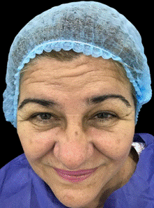 Cara de un hombre con un turbante en la cabeza

Descripción generada automáticamente